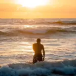 Havsvømning kan være et godt supplement til boksetræningen - sådan kommer du i gang